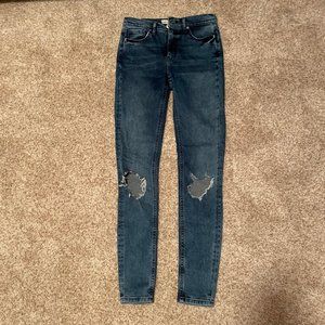 FP High Rise Busted Knee Skinny Jeans sz 26 Long